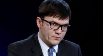Пивоварский свободен. Суд снял с экс-министра ограничения