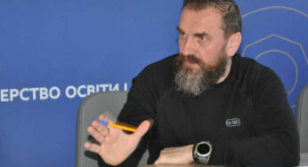 Финансовая прозрачность: Минобразования рассекретило доходы Лисового